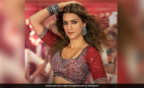 Happy Birthday Kriti Sanon 10 Times She Set The Dance Floor On Fire