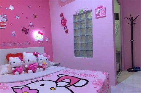 Desain Kamar Pink Hello Kitty