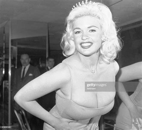 Grin And Bare It Flashing A Big Smile Buxom Jayne Mansfield Is