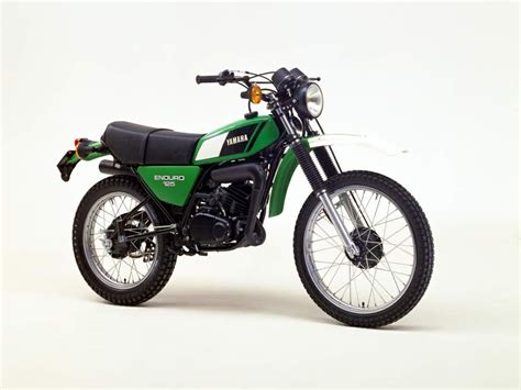 Instead of built for fun, like a lot of motorcycles are, these small machines are built to move the owner from a to b. DT 125, 1978 | Yamaha, Vintage bikes, Baby car seats