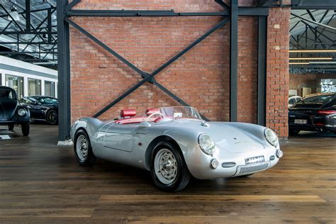 It's beautiful, quick, and has a dark history for being the car that killed actor james dean. 1955 Porsche 550 Spyder recreation - Richmonds - Classic ...