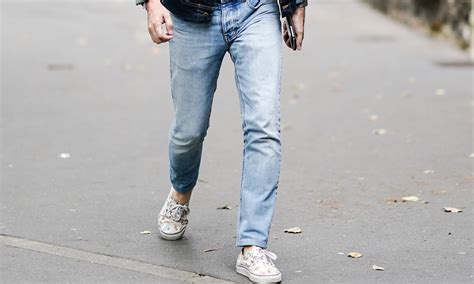 Lighten Up How To Wear Light Wash Denim Jeans Dapper Confidential