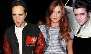 Robert Pattinson Is Dating Elviss Granddaughter Riley Keough Daily Mail Online