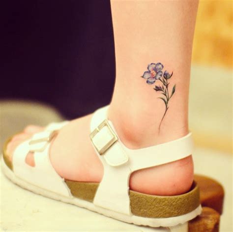 63 Fabulous Feminine Tattoo Design Ideas - TattooBlend