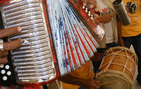 Acordeón Tambora Y Guira Popular Dominican Musical Instruments Being Dominican