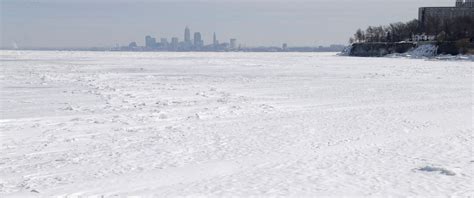 Great Lakes How The Coast Guard Is Dealing With The Ice Abc News