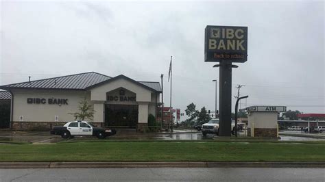 1724 nw 4th st, oklahoma city, ok Police Investigating Armed Bank Robbery In NW OKC