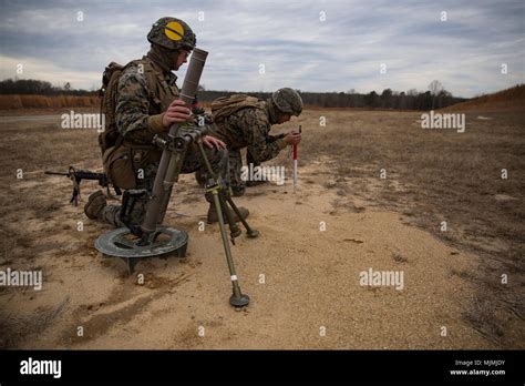 Us Marine Corps Pfc Jeffrey Bryant And Lance Cpl Jorge Fierra Iii