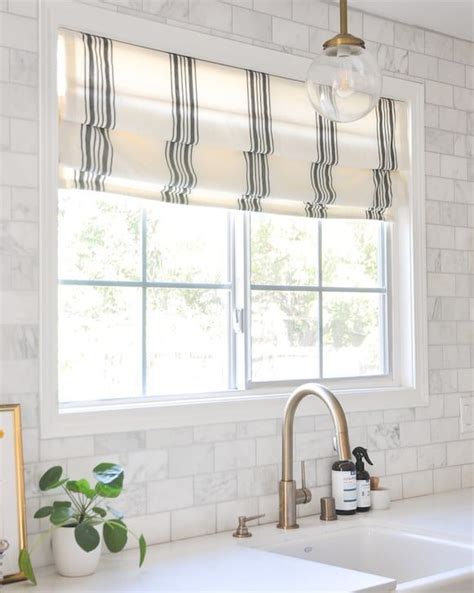 2030 Farmhouse Kitchen Window Treatments