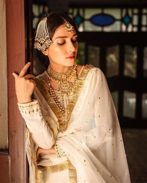 Ayeza Khan Looks Ethereal In Vibrant Desi Outfits Lens