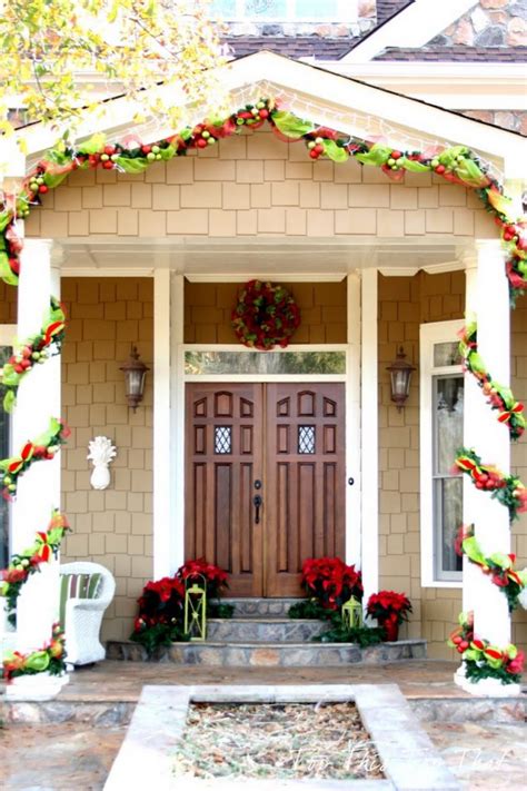 Then you'll need these 40 retaining wall ideas to help you pick what you need! 15 Sensational Christmas Front Door Decor With Lovely Red ...