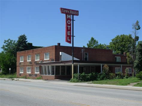 Town House Motel Along Us 20 And 6 In East Cleveland Oh Tel Flickr