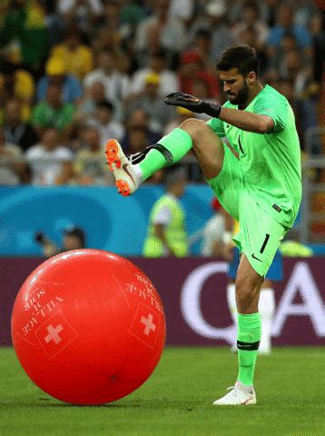Alisson V The Balloon Gifs Get The Best Gif On Giphy
