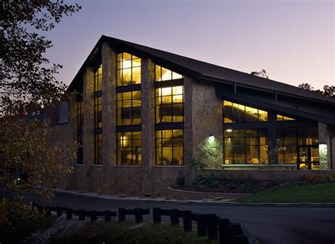 Secure payments, 24/7 support and a book with confidence guarantee Abe Martin Lodge at Brown County State Park | Visit Indiana
