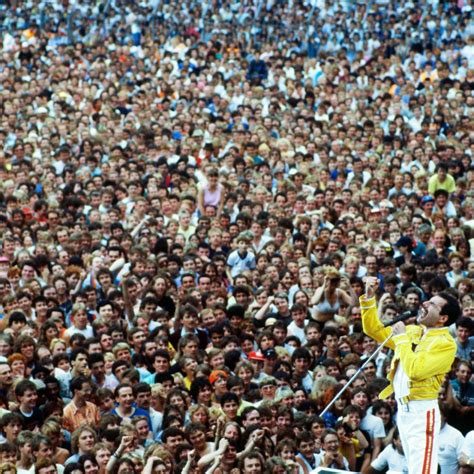 Freddie Mercury - Zdjęcia: 1980-86 | Freddie mercury, Queen freddie mercury, Mercury