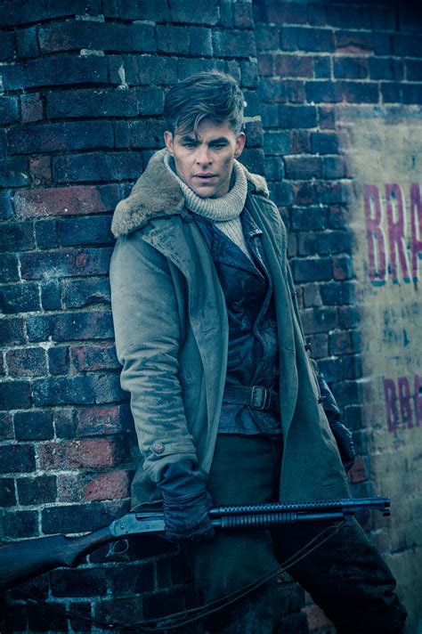 Wonder woman actor chris pine reveals how exactly he learned that his character, steve trevor, would appear in the sequel. Wonder Woman 11 Chris Pine - blackfilm.com/read ...