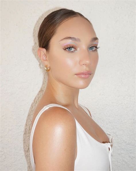 Maddie Ziegler Style Clothes Outfits And Fashion• Page 25 Of 31 • Celebmafia