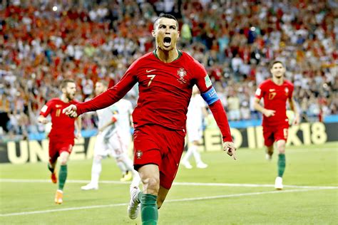 Cristiano Ronaldo Wallpaper Hd Portugal 2400x1600 Download Hd