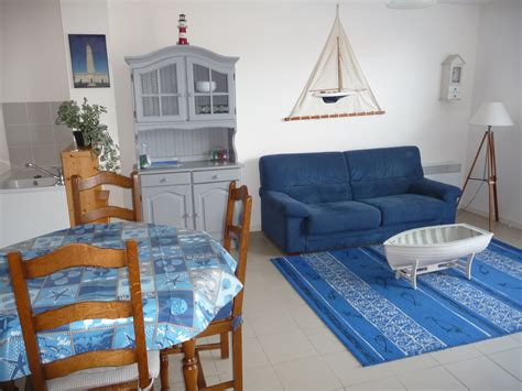 En vous adressant à artémis location ile de ré, vous avez la certitude de louer un logement meublé de tourisme en toute sérénité, dans le respect des normes en vigueur ! Location Ile de Ré - La Flotte en Ré - maison recente 4 ...