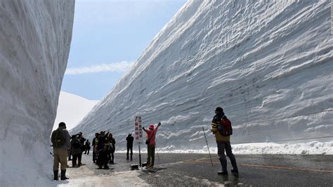 ‘roof Of Japan 17 Meter Deep Snow Corridor Sri Sutra