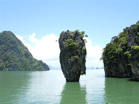 Lone Rock In The Bay In Phuket Thailand Wallpapers And Images