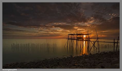 Kelong senggarang batu pahat johor. Sungai Lurus, Batu Pahat, Malaysia we were lucky. | Danny ...