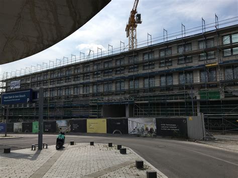 En tant que leader suédois de l'énergie, notre. Bürogebäude Vattenfall (Schöneberger Linse) am Bahnhof ...