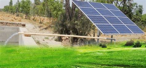 ولكن هل لو تم استخدام الطاقه الشمسيه بالاضافه الى طاقة الرياح مع وجود بطاريات اقل ومحولات طاقه وبذلك قد نحقق الهدف. رباح: 30 ألف ضيعة فلاحية تستعمل الطاقة الشمسية بالمغرب - لكم-lakome2