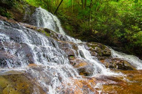 7 Best Waterfall Hikes In The Great Smoky Mountains