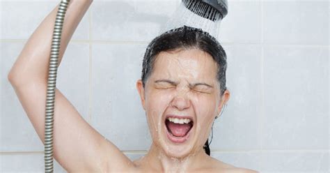 Confira Oito Hábitos No Banho Que Você Faz Errado E Tem Que Parar Não