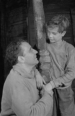 At the age of 15, götz george started his career as a movie. Götz George - Biografie