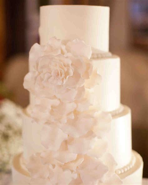 45 Wedding Cakes With Sugar Flowers That Look Stunningly Real Martha