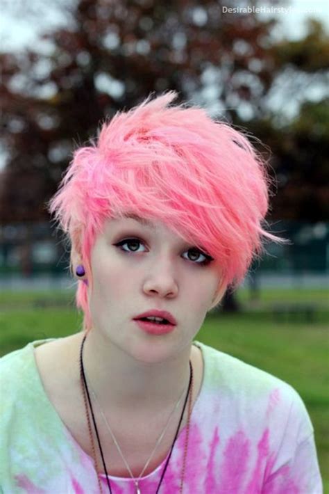 Give your style a finishing touch with accessories. 45 Supremely Cute Emo Hairstyles For Girls #Medium | Short ...
