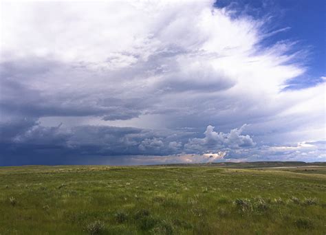 A Sojourn to Saskatchewan's Wild Prairie - EXPLORUMENTARY