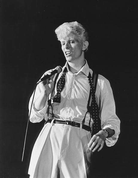 If your hair is super curly, than you have to make sure just to cut the roots in order to give more style and flexibilities. David Bowie's Best Hair and Makeup Looks | POPSUGAR Beauty ...