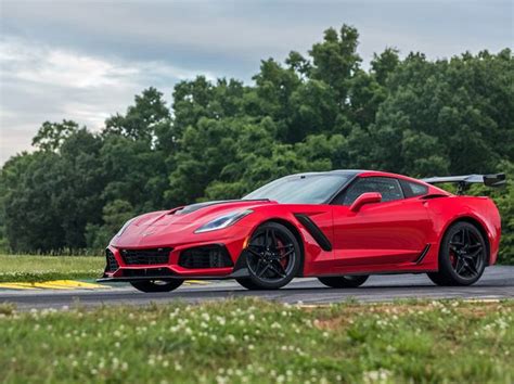 2019 Chevrolet Corvette Zr1 Review Pricing And Specs