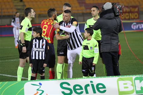 Lecce (2) v feralpisalò (3). La società ai tifosi: "Conservate i biglietti ...