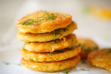 Si tienes alitas, pechugas, muslos o incluso un pollo entero y no sabes qué hacer con él, éste es tu artículo. Potato Leek Pancakes - Cook For Your Life