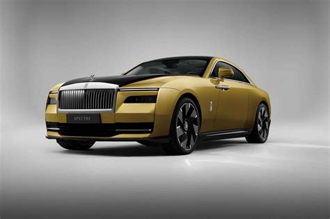 Rolls Royce Unveils Its First Fully Electric Car