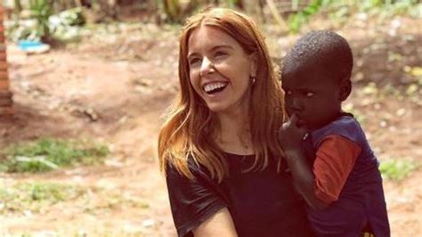 She currently resides in luton, bedfordshire, england, uk. Stacey Dooley Comic Relief documentary pics spark 'white ...