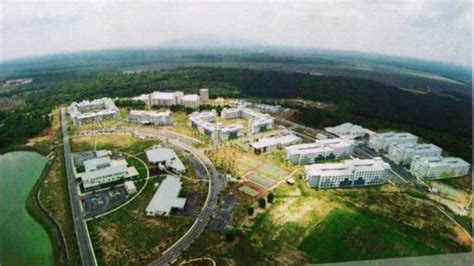 Campus tour uitm alor gajah (ued 102 mba111c 2019). About Us - Our Journey