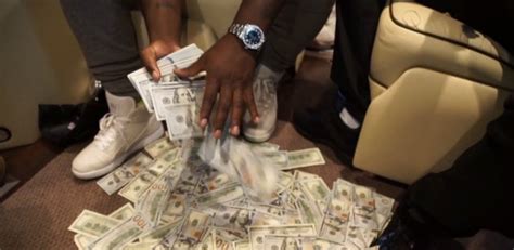 Watch Meek Mill Count Hundreds On The Private Jet Video Atlnightspots