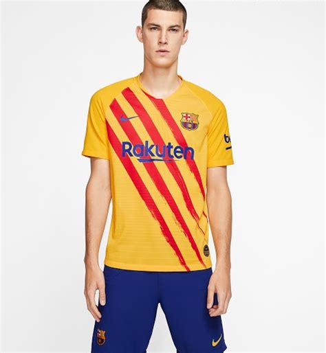 Tableau des transferts officiels et à jour du club fc barcelone en liga pour la saison 2020/2021. FC Barcelone 2020 les nouveaux maillots de foot 19-20