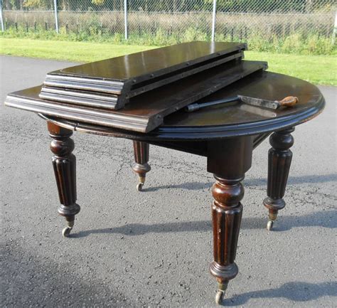 Benchwright extending dining table industrial revolution has also brought strong working patterns of furniture. Victorian Round Mahogany Extending Dining Table To Seat ...