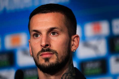 Benedetto fifa 21 is 30 years old and has 3* skills and 5* weakfoot, and is right. OL/OM - Benedetto absent et deux incertitudes à Lyon
