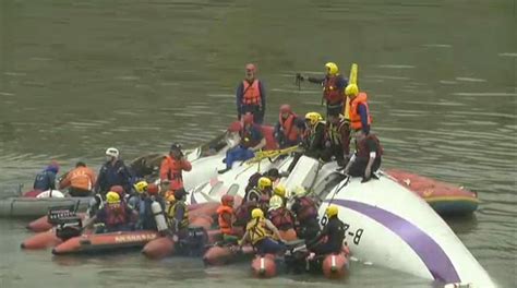 Transasia Plane Crashes In Taiwan Multiple Deaths Reported Video