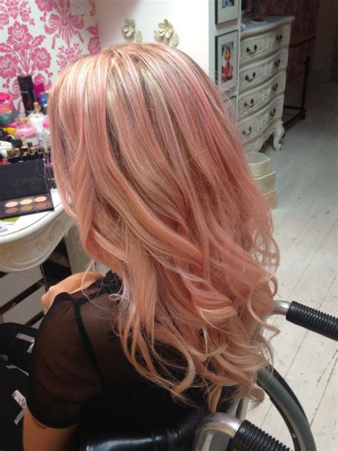 20 Trendy Rose Gold Hair Color And Highlight Ideas Hairdo Hairstyle