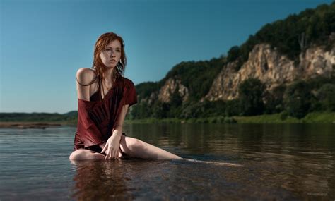Women Sitting Redhead Model Freckles Women Outdoors Legs Wet