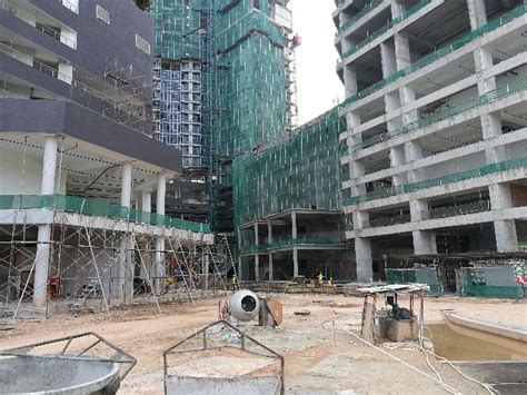 New condo in cyberjaya walking distance just go downstairs have food court, tea live, daboba 2 min to shell 2 min. Third Avenue@Cyberjaya: 3rd Avenue September 2017 updated.