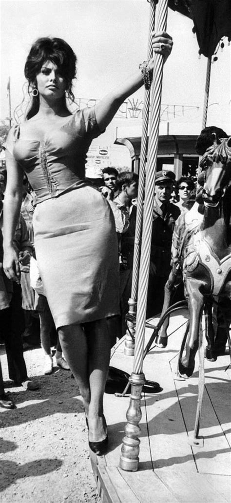 Sophia Loren 1955 Historyinmoment Hollywood Icons Hollywood Glamour